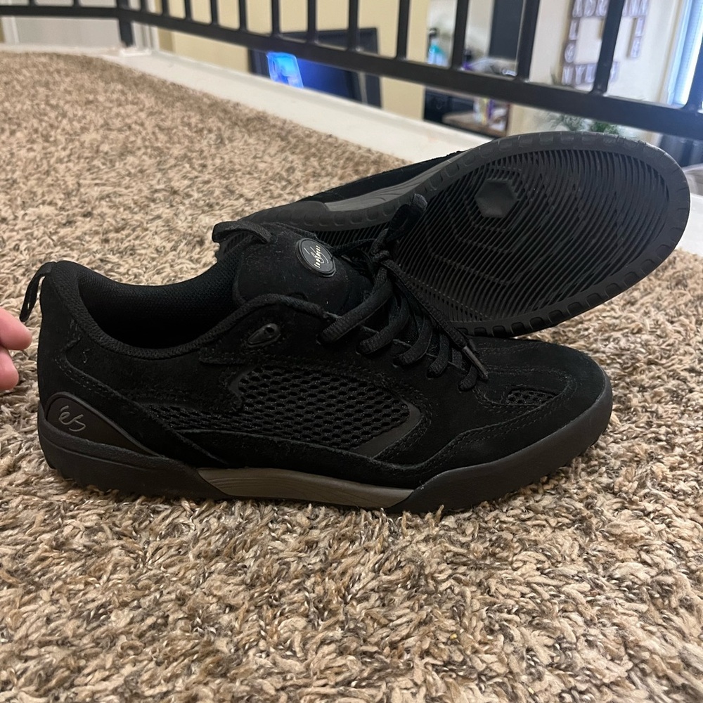 éS footwear skateboard men’s 9.5